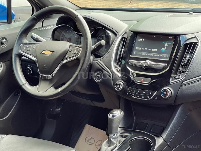 Chevrolet Cruze-13