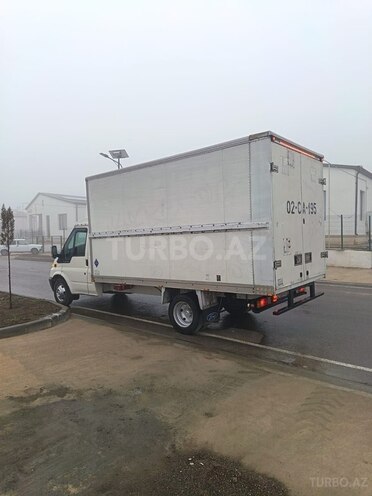 Ford Transit-4