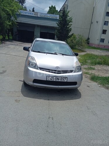 Toyota Prius-1