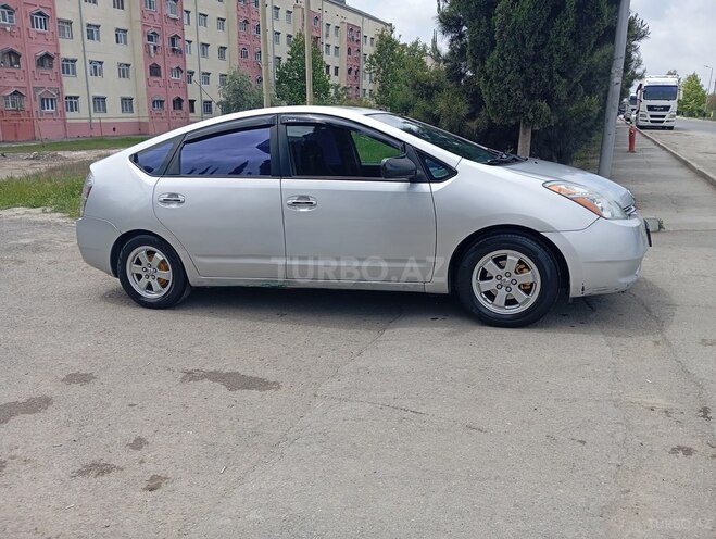 Toyota Prius-10