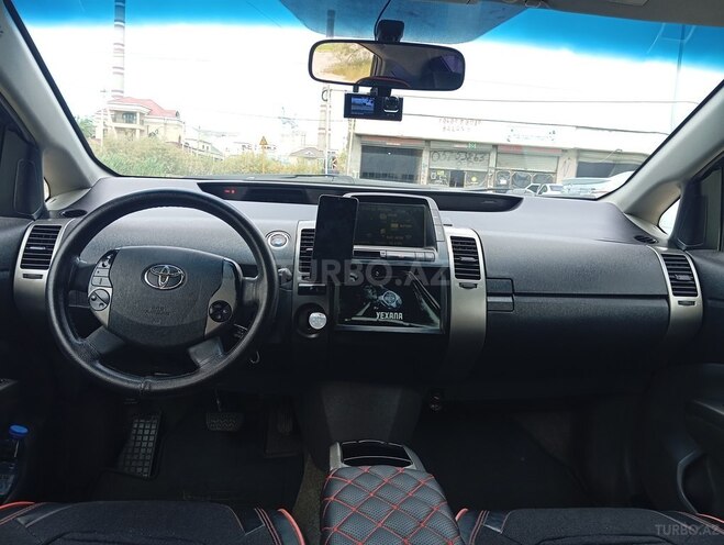 Toyota Prius-6