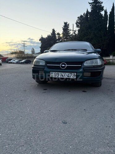 Opel Omega-17