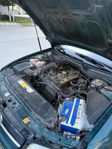 Opel Omega-18