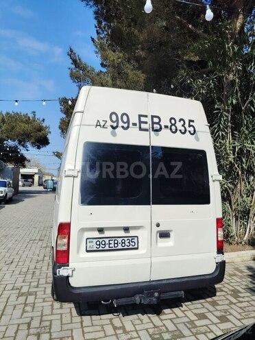 Ford Transit-5
