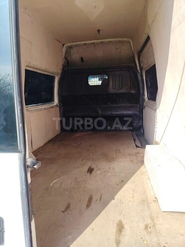 Ford Transit-6