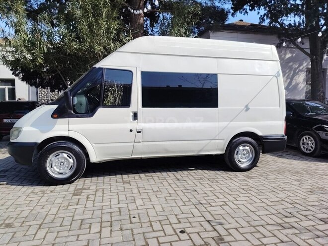 Ford Transit-3