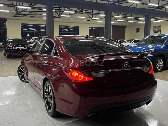 Hyundai Sonata-4