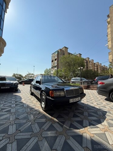 Mercedes 190-9
