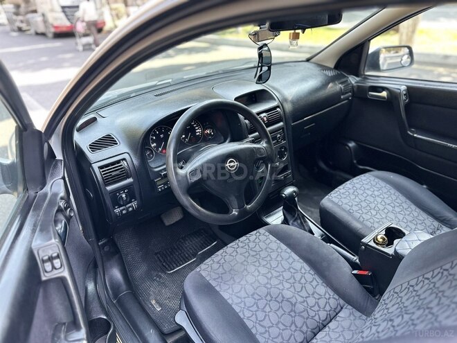 Opel Astra-12