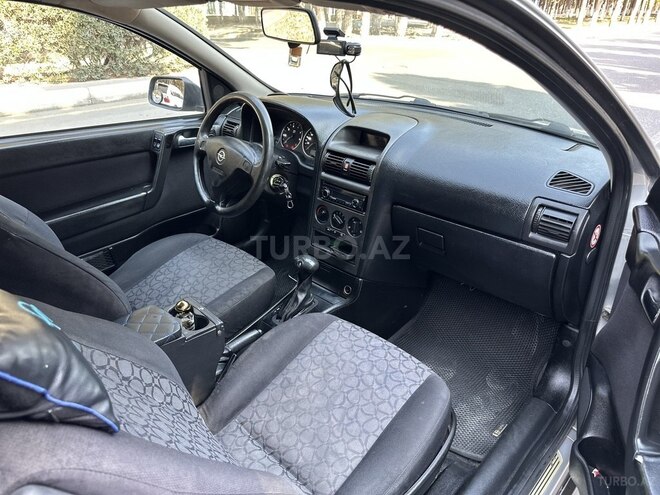 Opel Astra-9