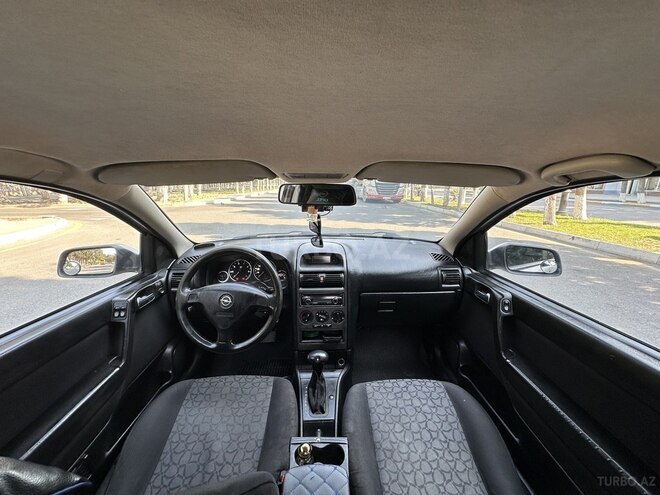 Opel Astra-13