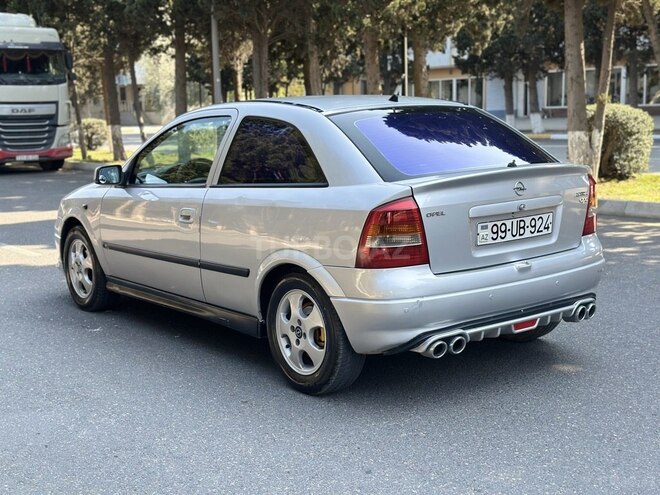 Opel Astra-11