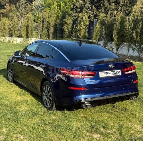Kia Optima-4