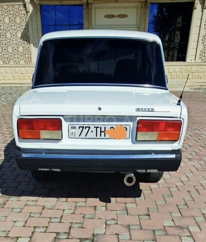LADA (VAZ) 2107-2