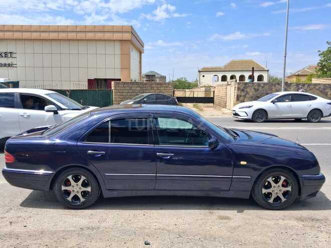 Mercedes E 280-3