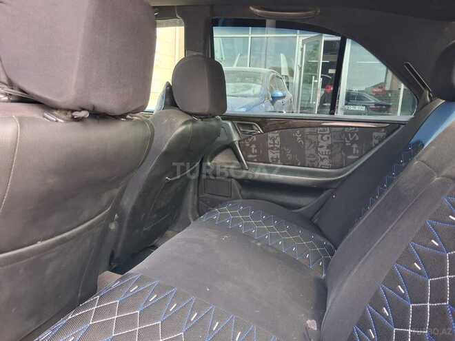 Mercedes E 280-10