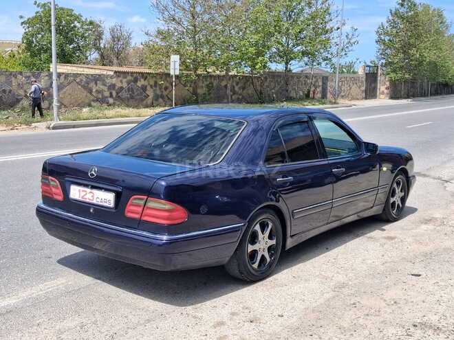 Mercedes E 280-2