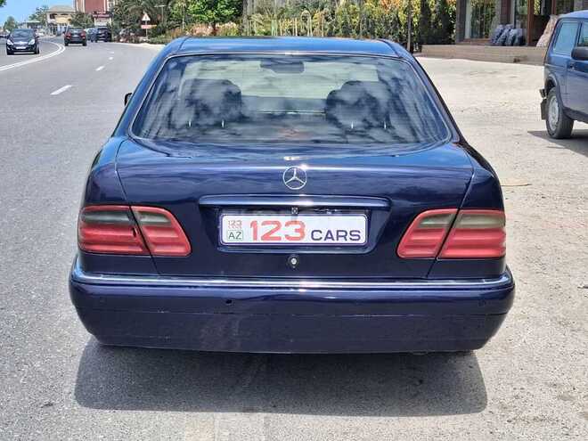Mercedes E 280-6