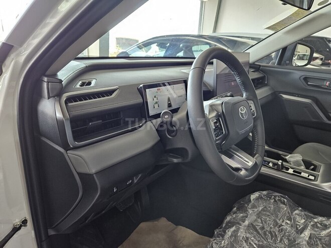Toyota RAV4-12
