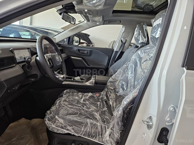 Toyota RAV4-10