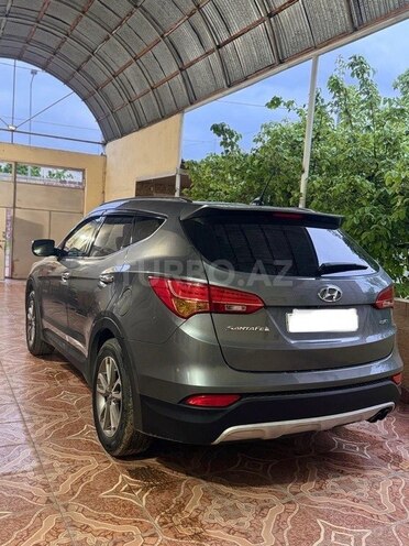 Hyundai Santa Fe-4