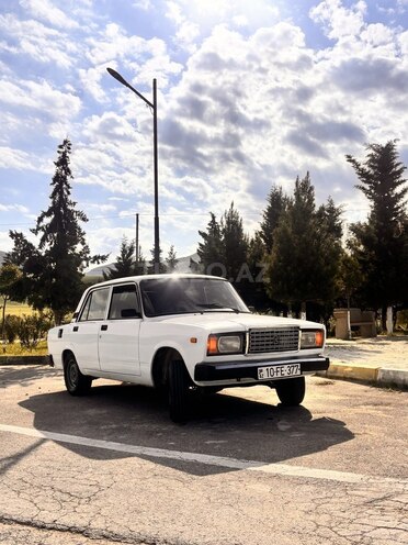 LADA (VAZ) 2107-1