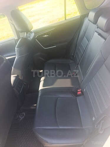 Toyota RAV4-5