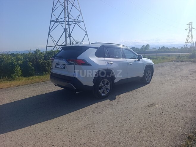 Toyota RAV4-7