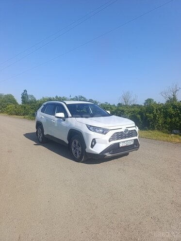 Toyota RAV4-9