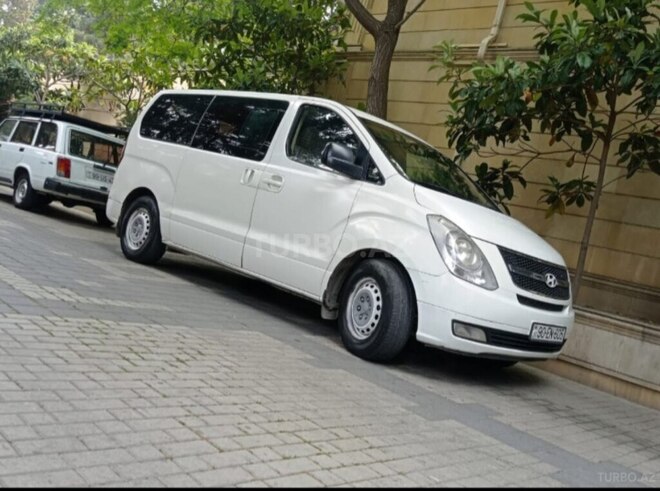 Hyundai H-1-2