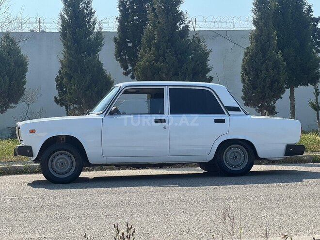 LADA (VAZ) 2107-5