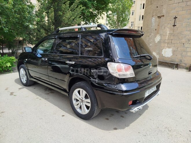 Mitsubishi Outlander-5