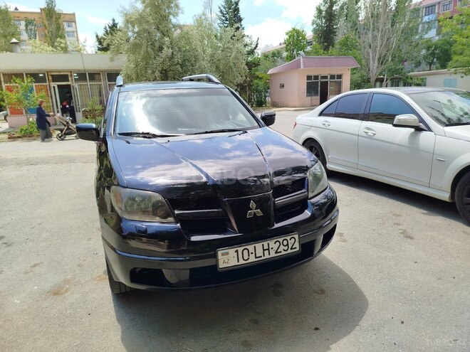 Mitsubishi Outlander-4
