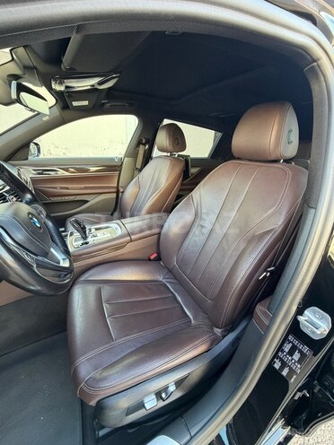 BMW 740-9
