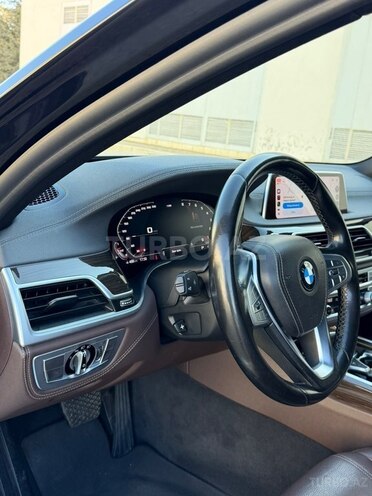 BMW 740-8