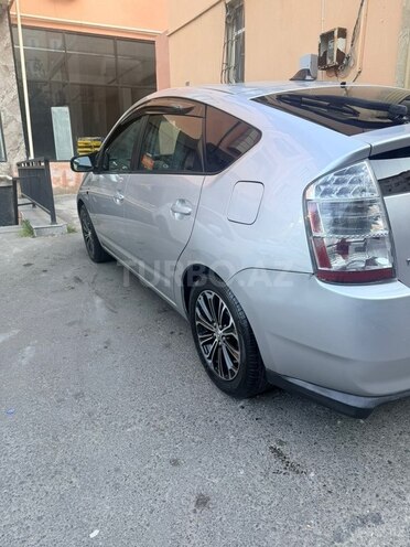 Toyota Prius-8