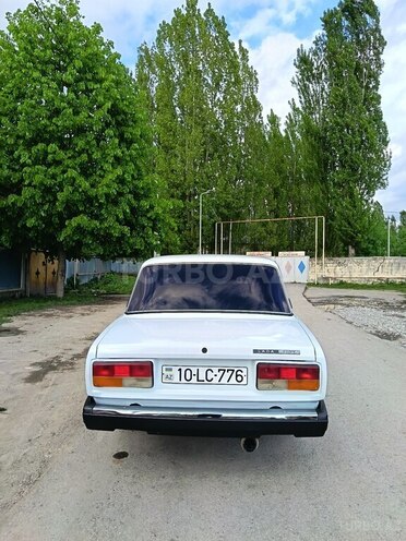 LADA (VAZ) 2107-2