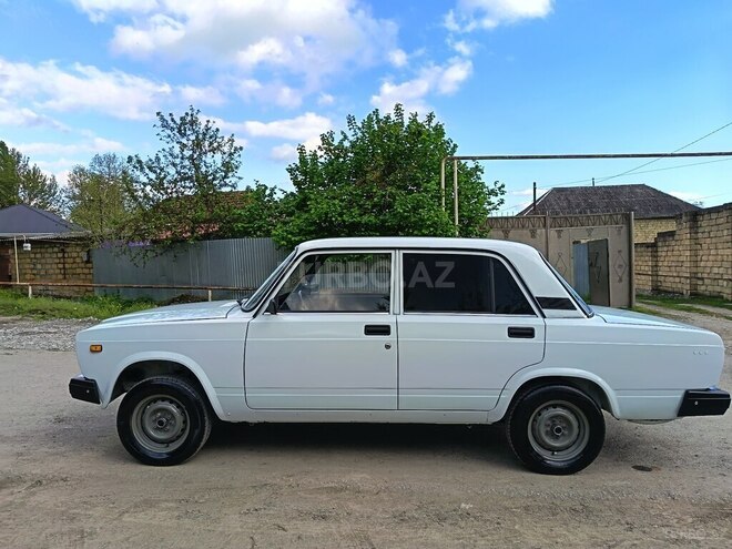 LADA (VAZ) 2107-4