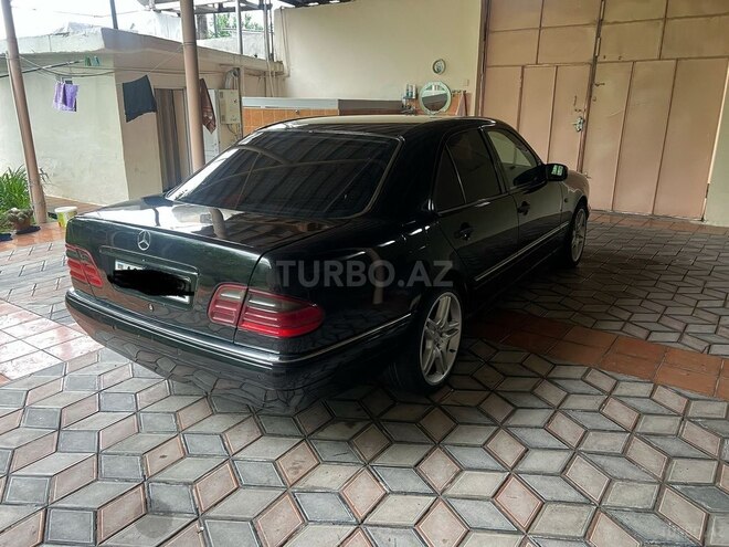 Mercedes E 200-7