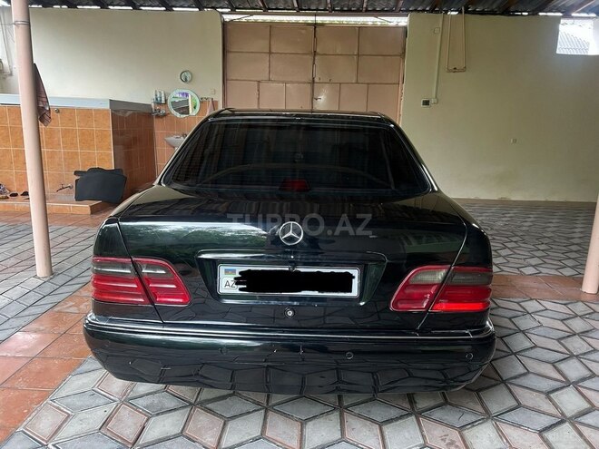 Mercedes E 200-6