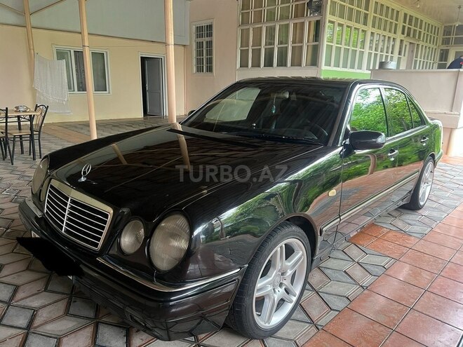 Mercedes E 200-4