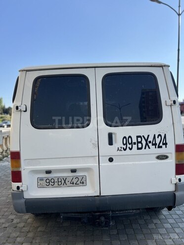 Ford Transit-2