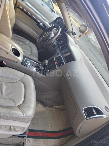 Audi Q7-3