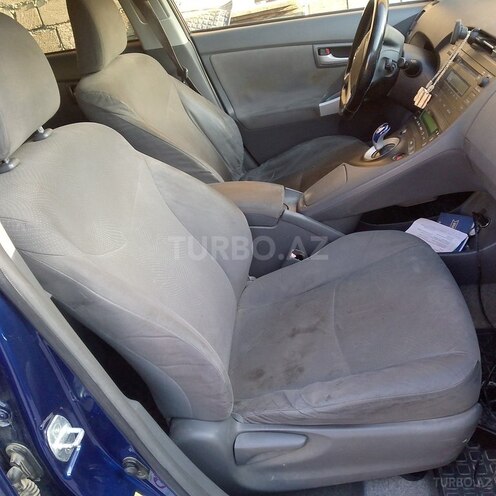 Toyota Prius-3