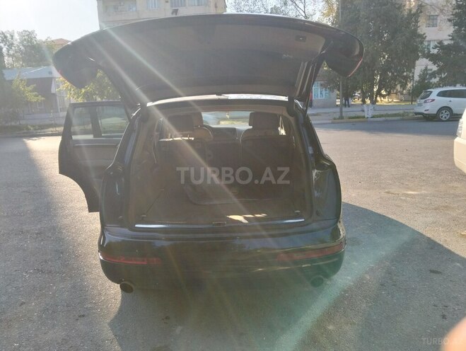 Audi Q7-10