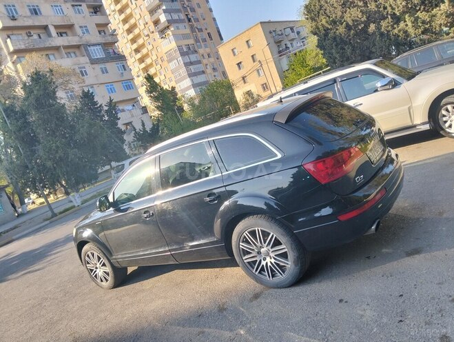Audi Q7-14