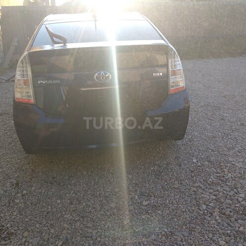 Toyota Prius-4