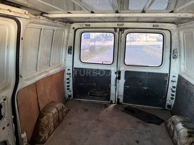 Ford Transit-7