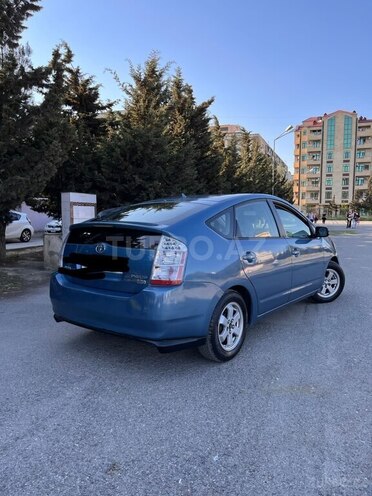 Toyota Prius-2