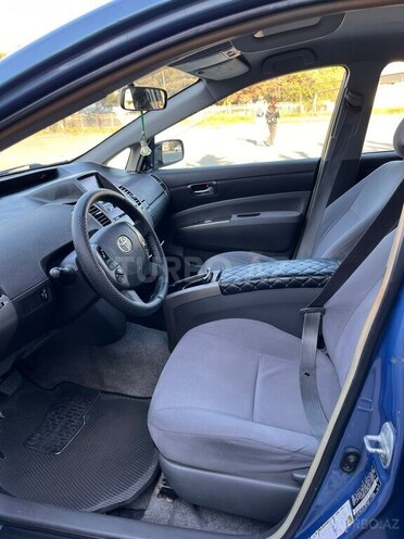 Toyota Prius-9